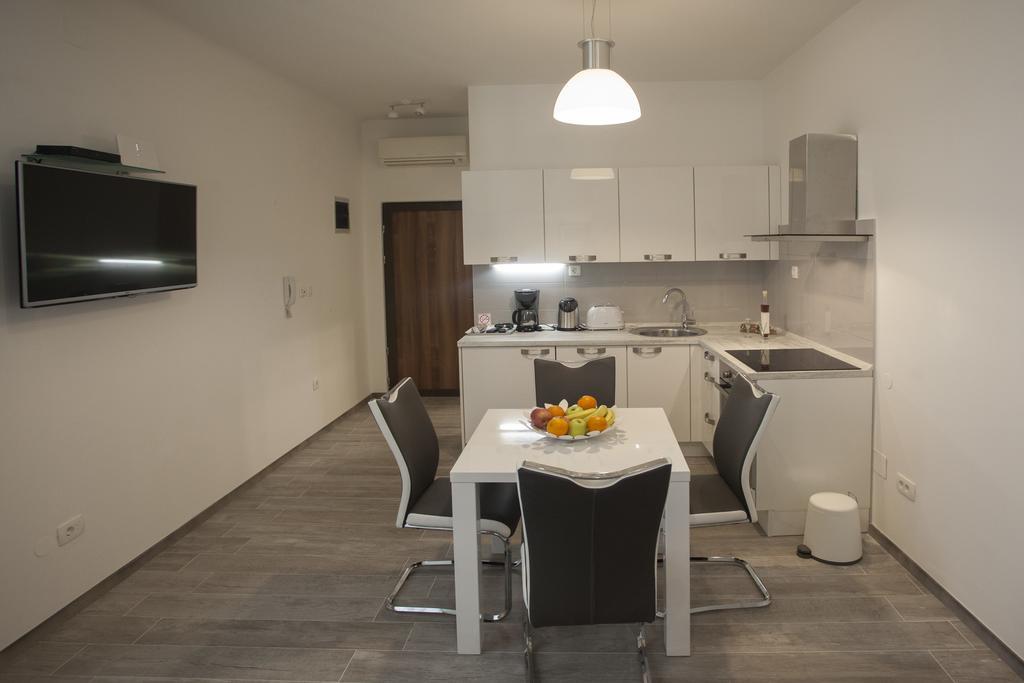 Old Square Apartment Split Buitenkant foto