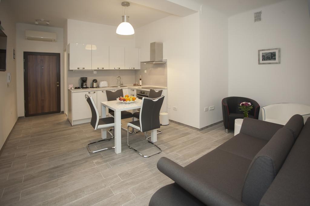 Old Square Apartment Split Buitenkant foto