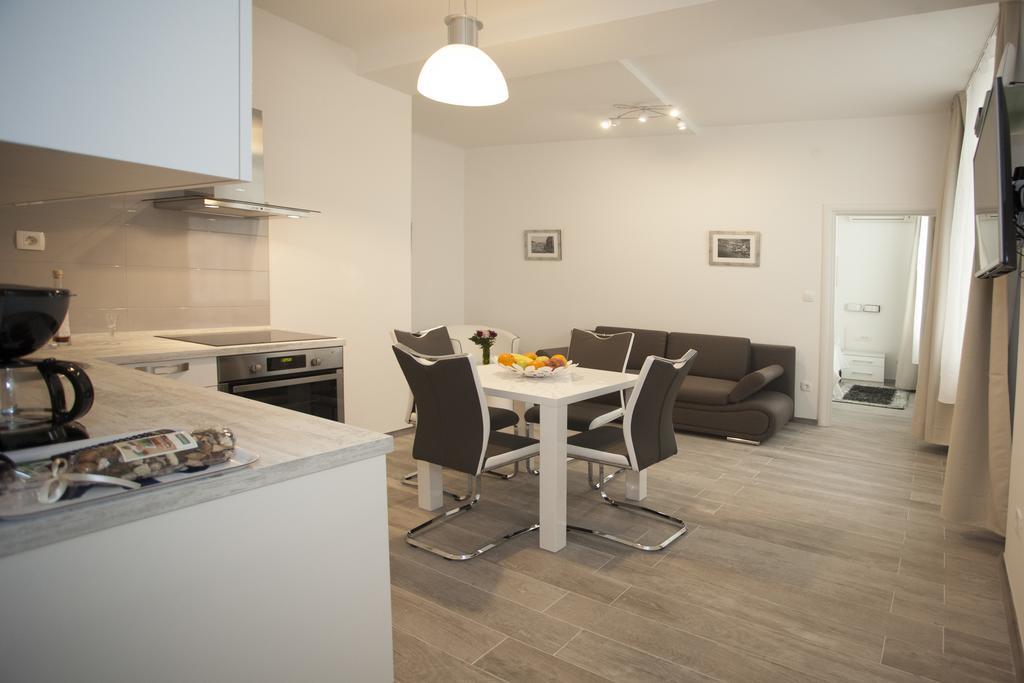 Old Square Apartment Split Buitenkant foto