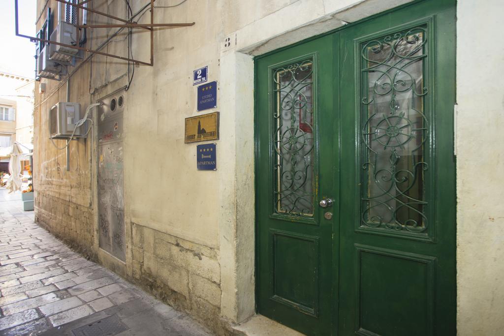 Old Square Apartment Split Buitenkant foto